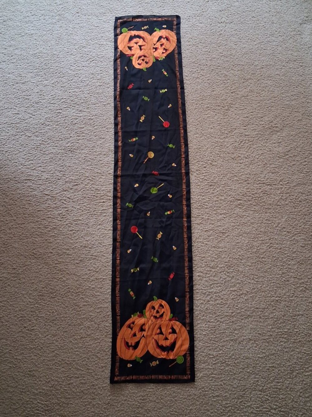 Vintage AN 81189 100% Polyester Made in Italy Halloween Pumpkin Candy Scarf EUC